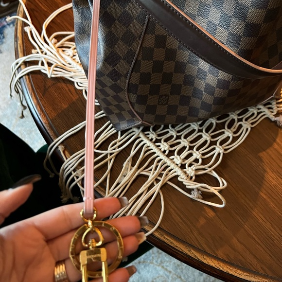 Caissa hobo Rose for sale. Gently used, I never use it. No trades. - Picture 5 of 9